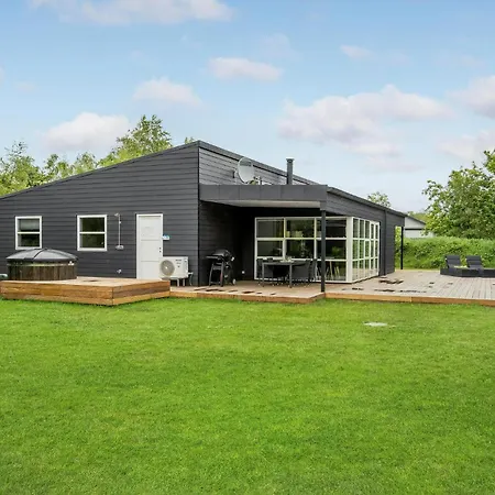 Lovely In With Sauna Ferienhaus *